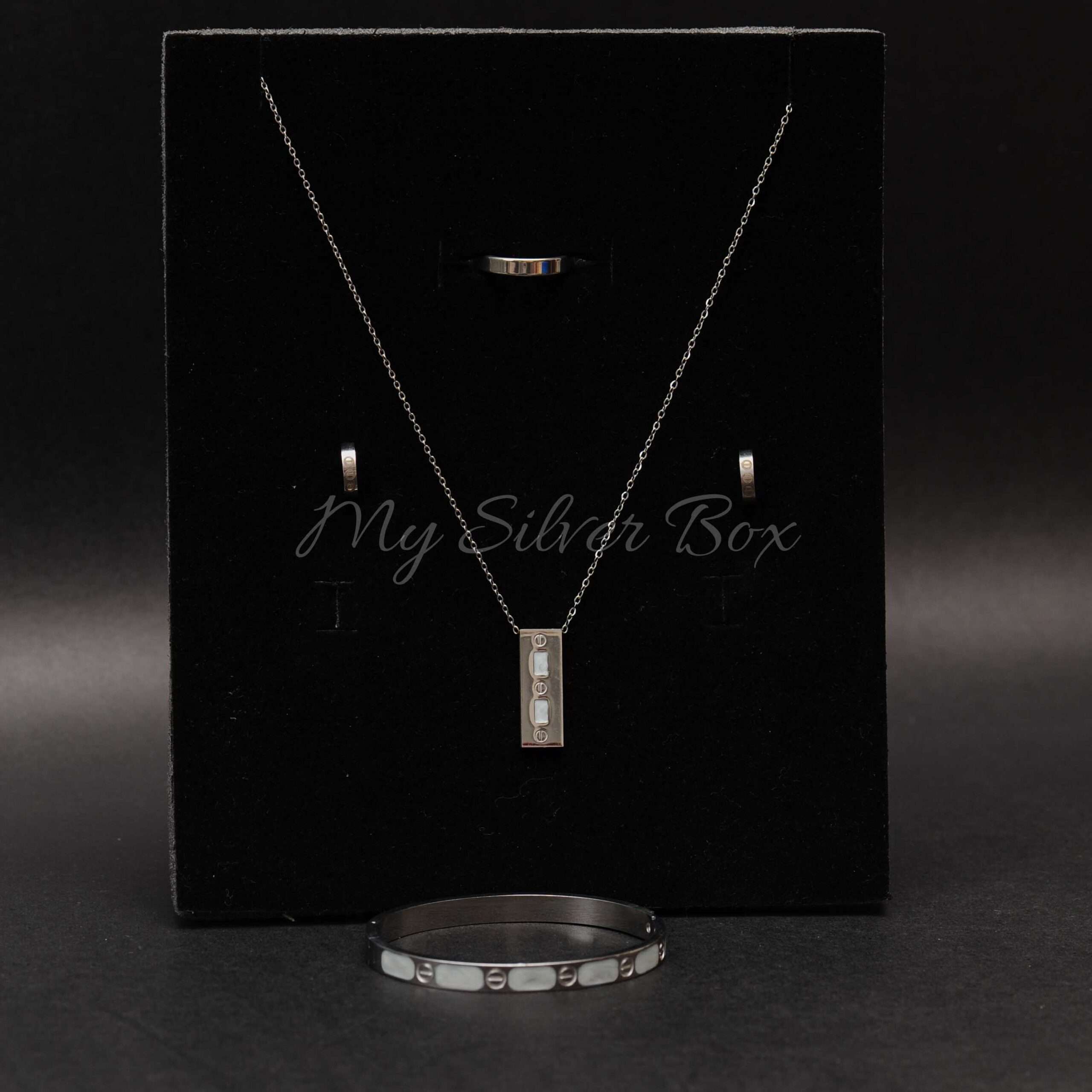 Cartier Design Set Silver