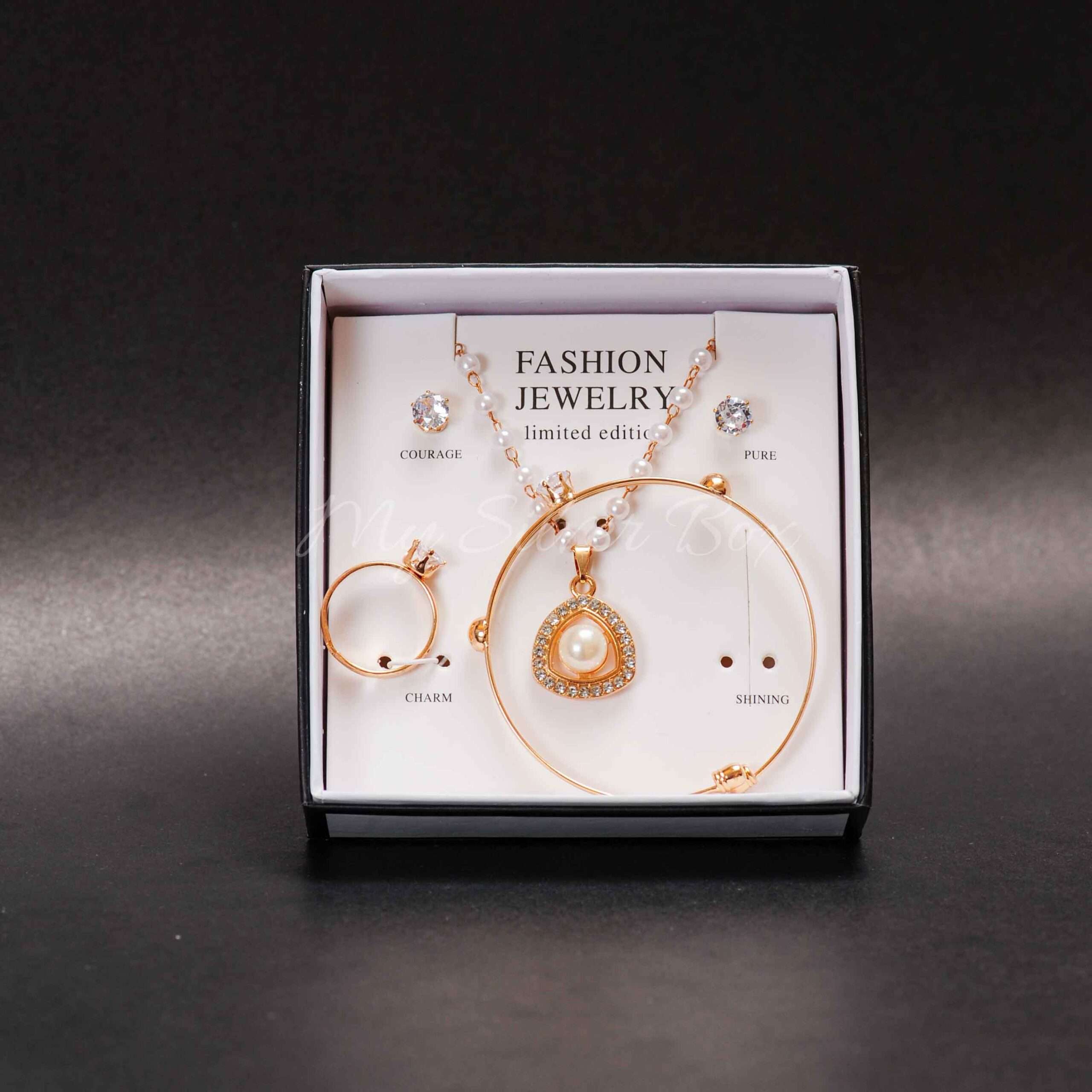 Gold Pearl Triangle 4 pieces Set (Gift Box)